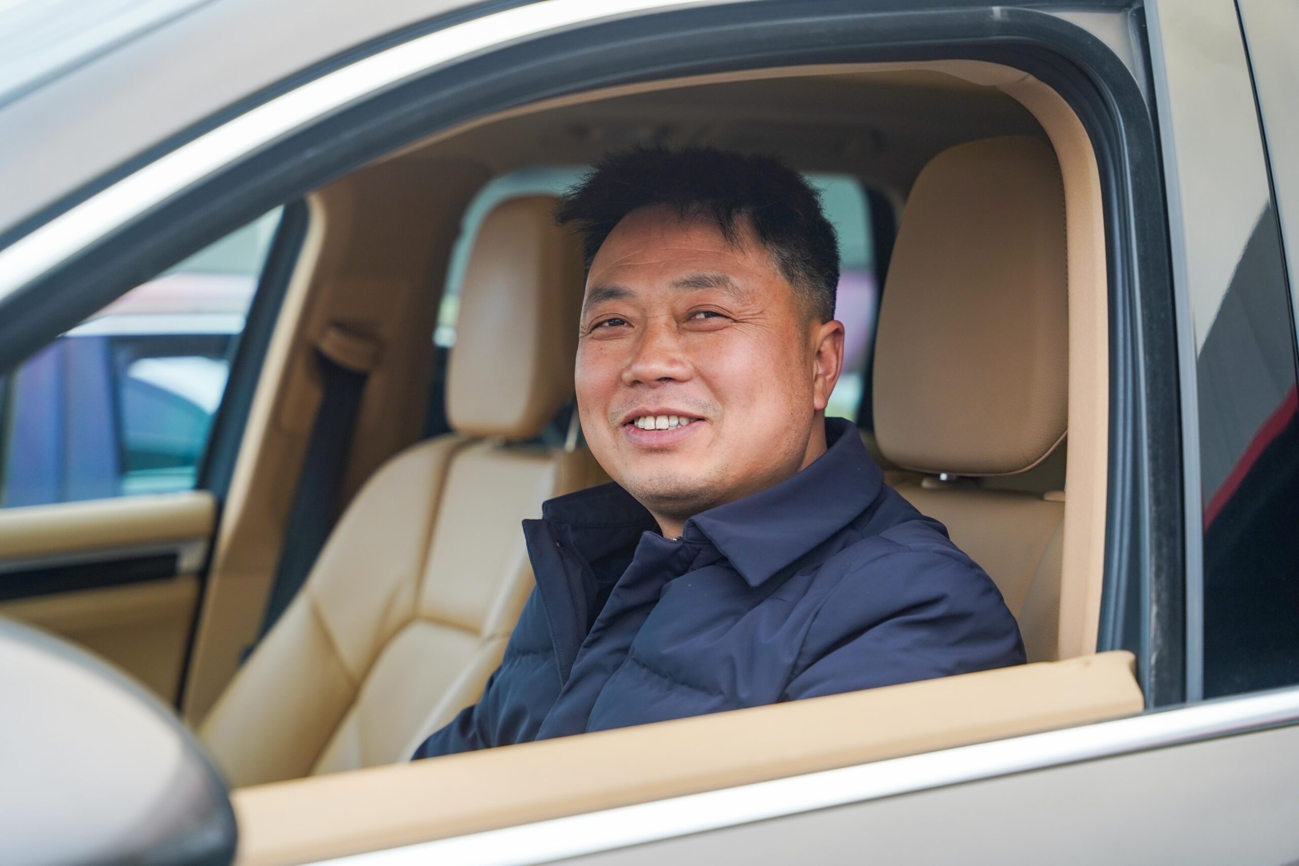 成都大勇二手车负责人 贾先生 有辆会员